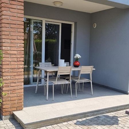 Casa Emma With Pool Apartment โปเรช ภายนอก รูปภาพ